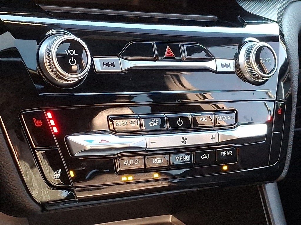 2024 Ford Explorer ST-Line