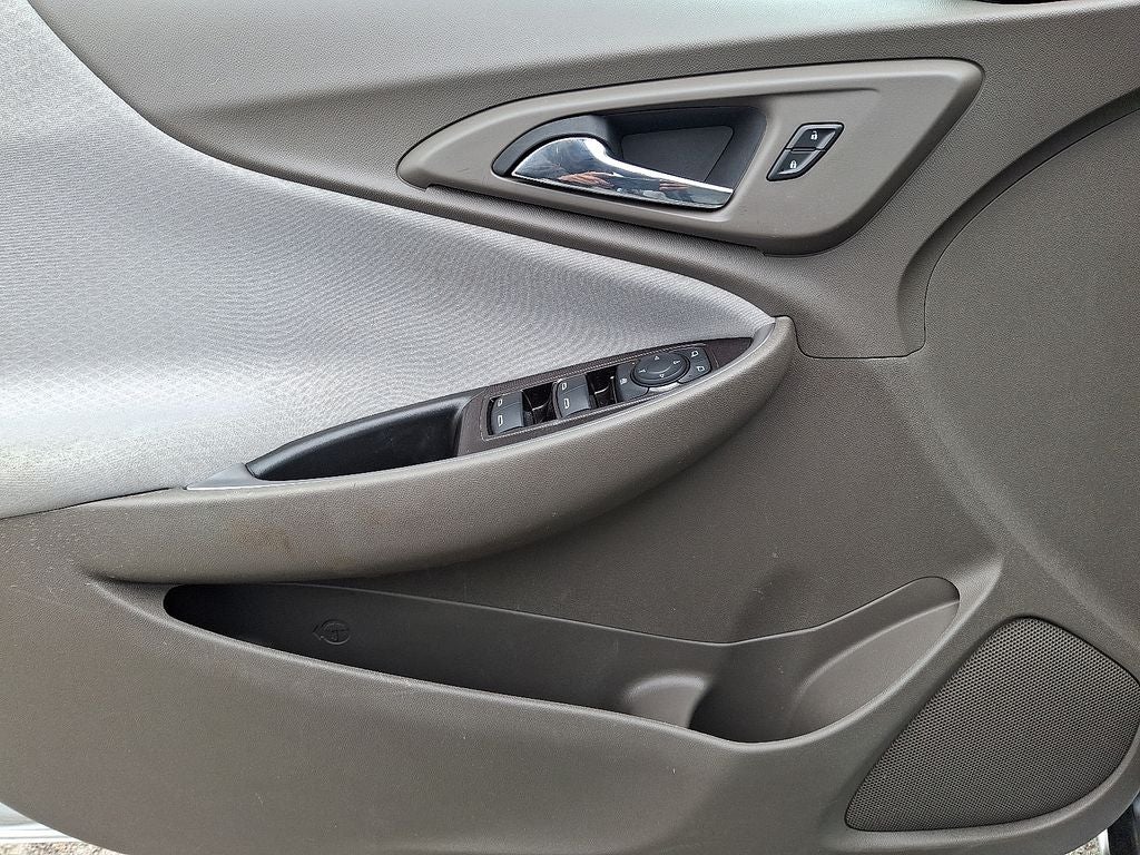 2022 Chevrolet Malibu LS 1FL