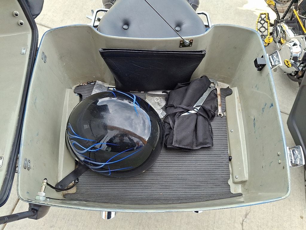 2004 Harley-Davidson FLHTCI Cruiser