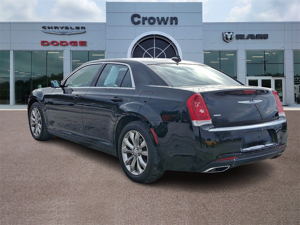 2021 Chrysler 300 Touring