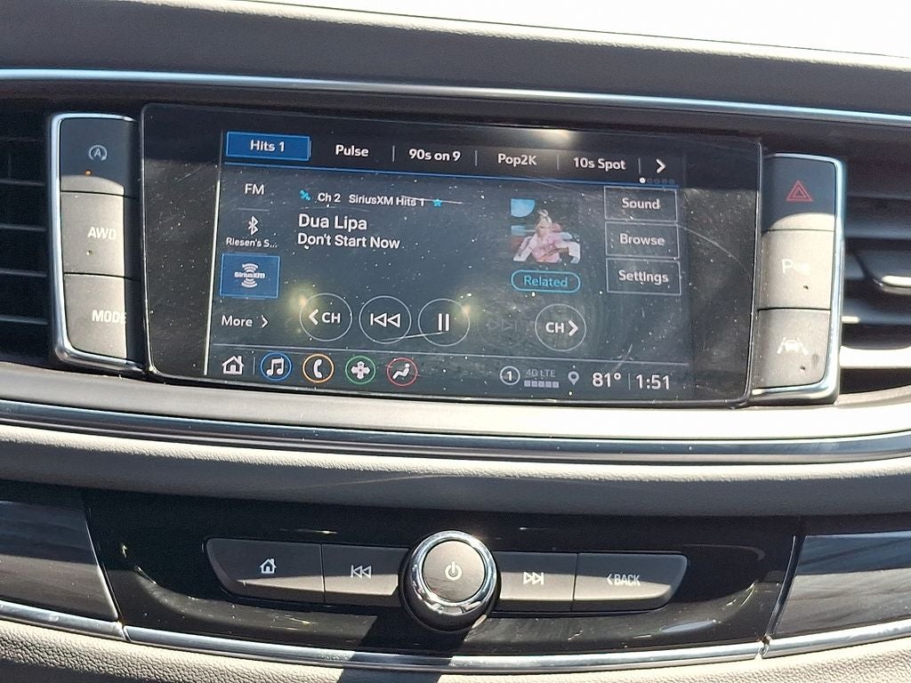 2023 Buick Enclave Essence