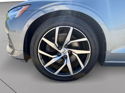 2020 Volvo S60 T5 Momentum