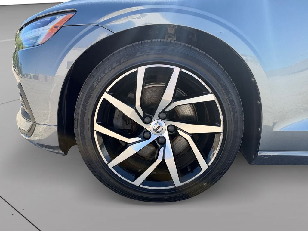 2020 Volvo S60 T5 Momentum