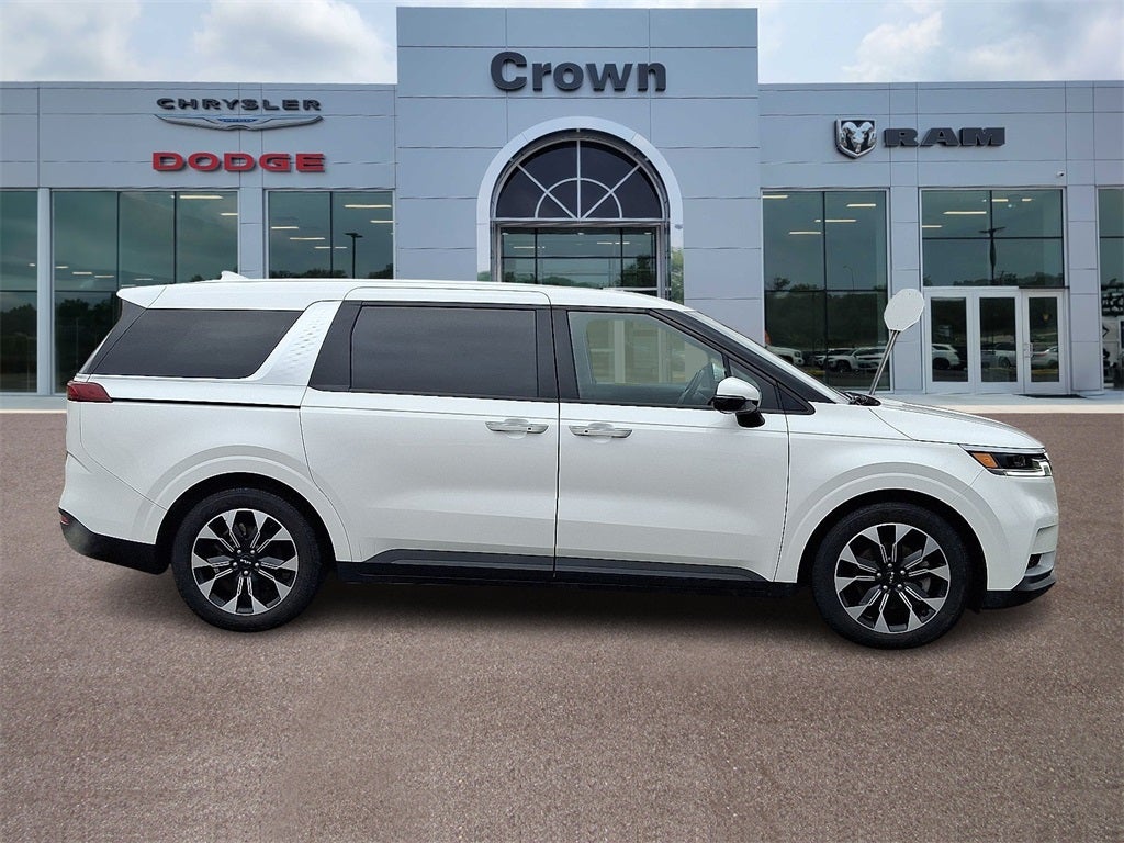 2024 Kia Carnival EX