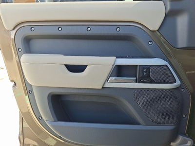 2024 Land Rover Defender 110 X-Dynamic SE