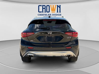 2017 INFINITI QX30 Premium