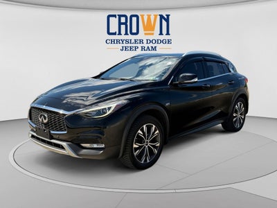 2017 INFINITI QX30 Premium