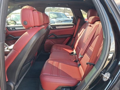 2022 Porsche Cayenne S Platinum Edition