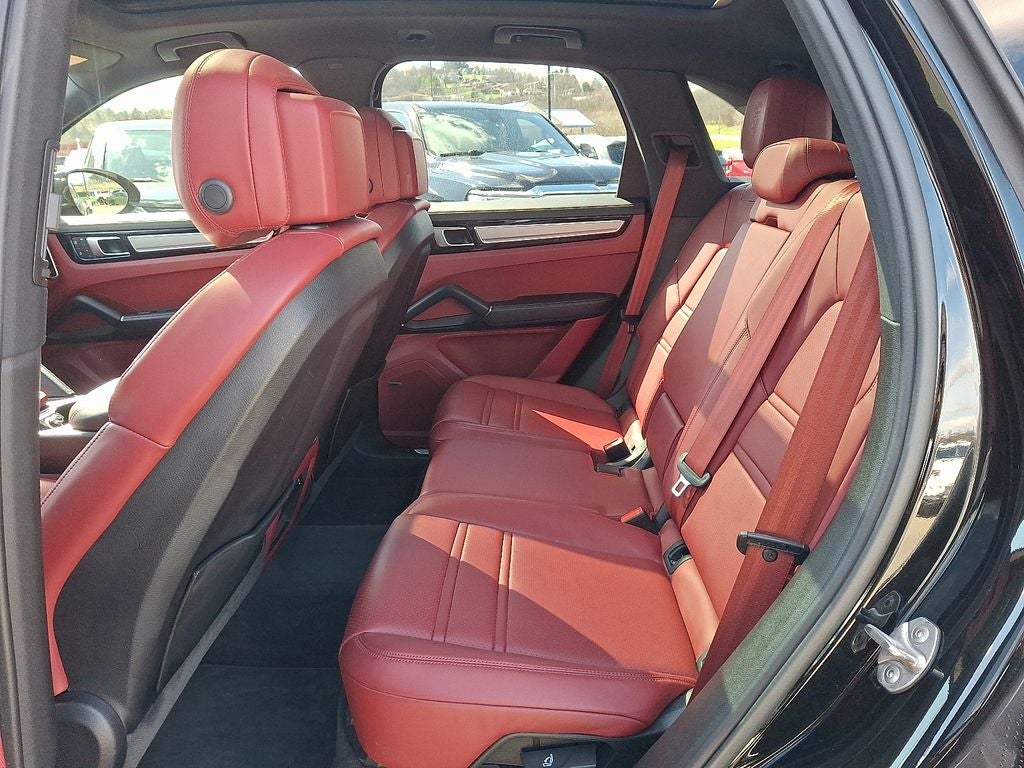 2022 Porsche Cayenne S Platinum Edition