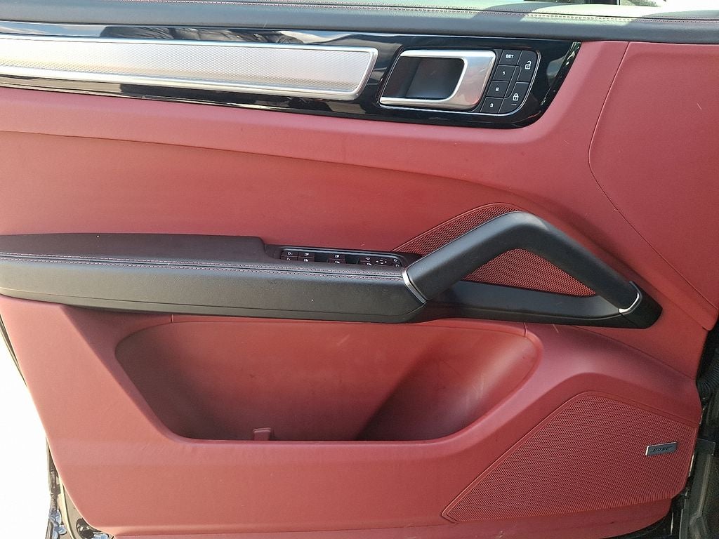 2022 Porsche Cayenne S Platinum Edition