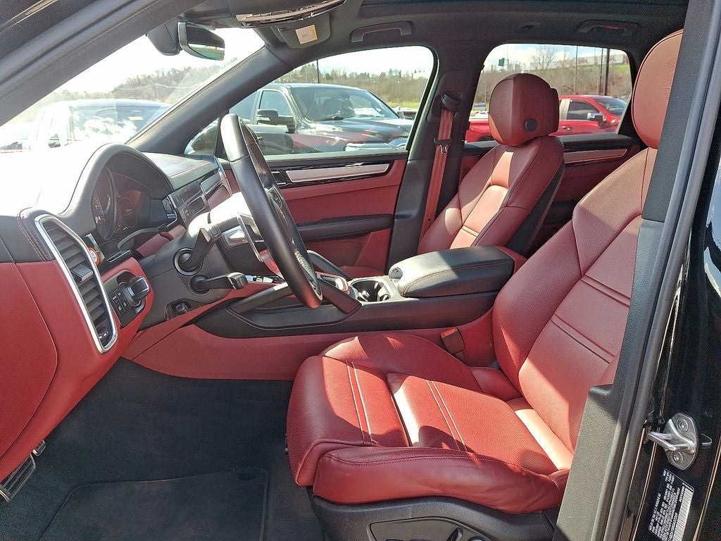 2022 Porsche Cayenne S Platinum Edition