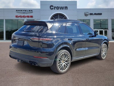 2022 Porsche Cayenne S Platinum Edition
