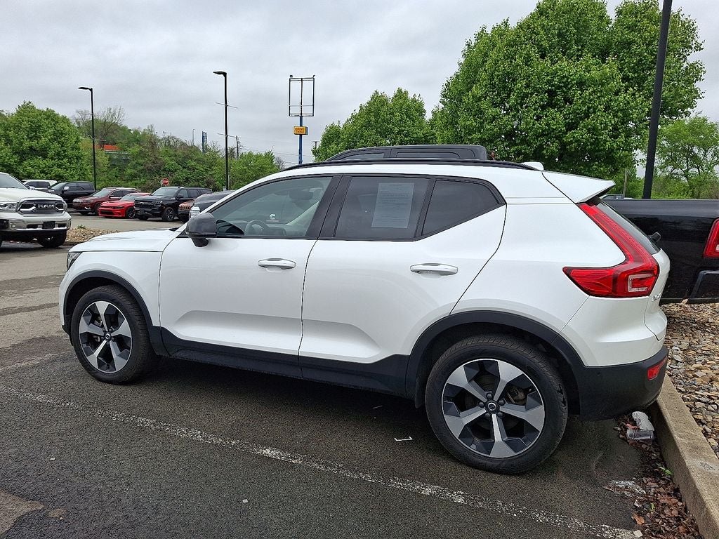 2023 Volvo XC40 Ultimate