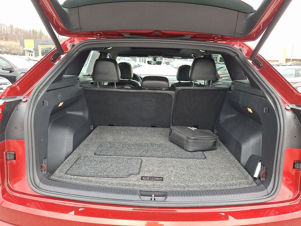 2022 Volkswagen Atlas Cross Sport 2.0T SE w/Technology