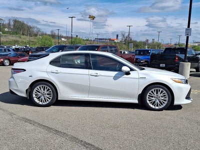 2018 Toyota Camry Hybrid XLE