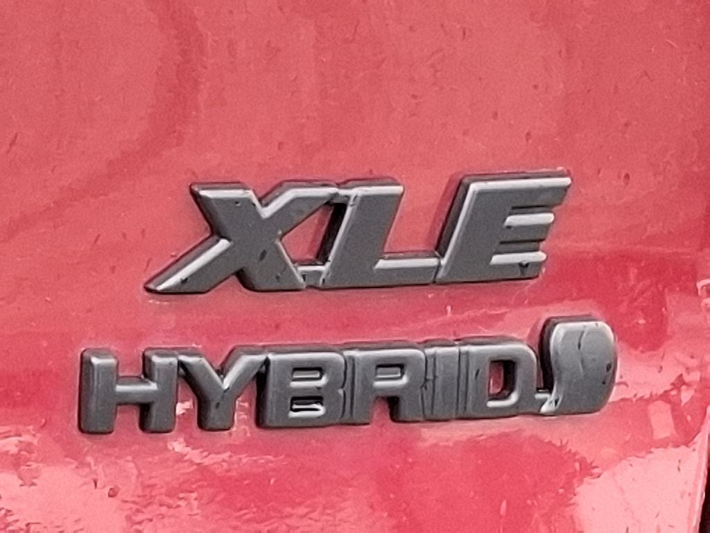 2023 Toyota RAV4 Hybrid XLE Premium