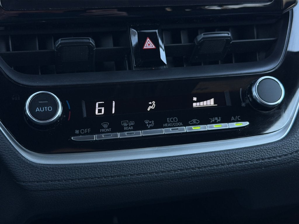 2026 Toyota Corolla Cross Hybrid SE