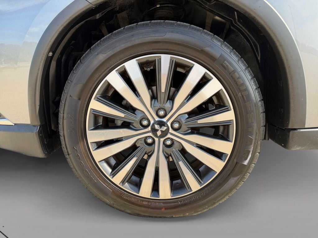 2020 Mitsubishi Outlander SE