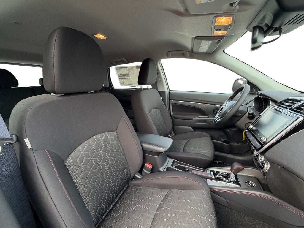 2027 Mitsubishi Outlander Sport 2.0 LE