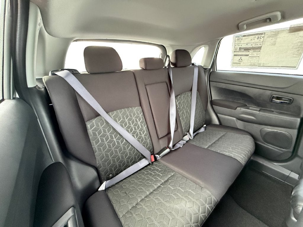 2027 Mitsubishi Outlander Sport 2.0 LE