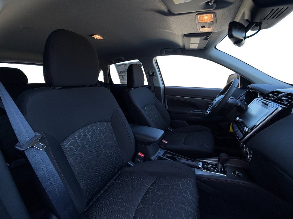 2027 Mitsubishi Outlander Sport 2.0 LE