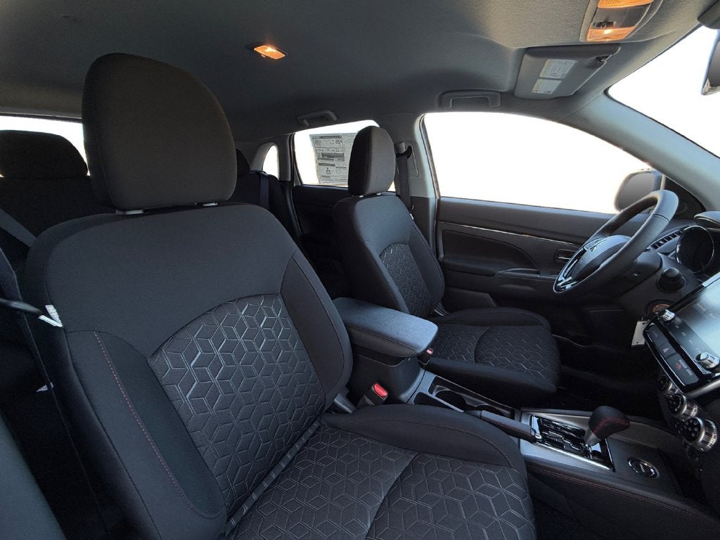 2027 Mitsubishi Outlander Sport 2.0 LE