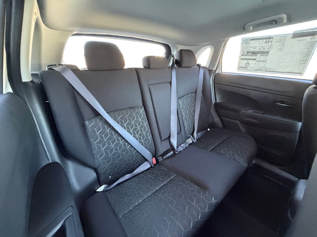 2027 Mitsubishi Outlander Sport 2.0 LE