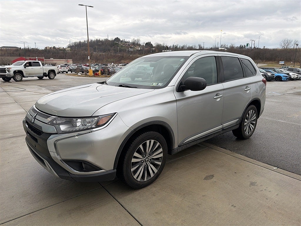 2020 Mitsubishi Outlander ES
