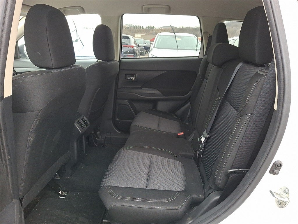 2020 Mitsubishi Outlander ES