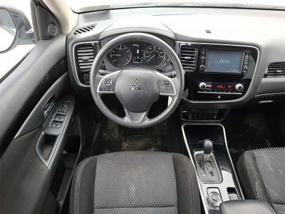 2020 Mitsubishi Outlander ES