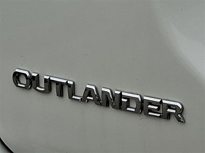 2020 Mitsubishi Outlander ES