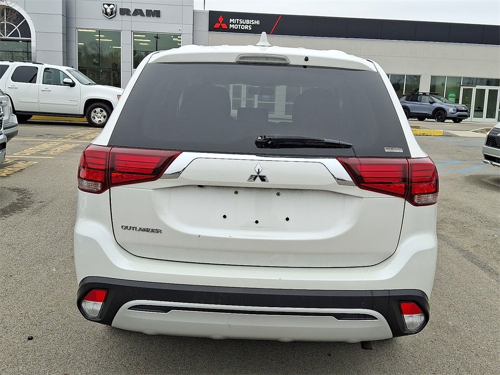 2020 Mitsubishi Outlander ES