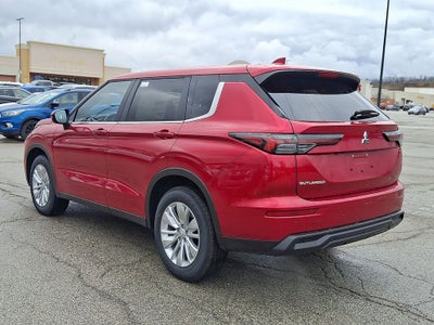 2026 Mitsubishi Outlander ES