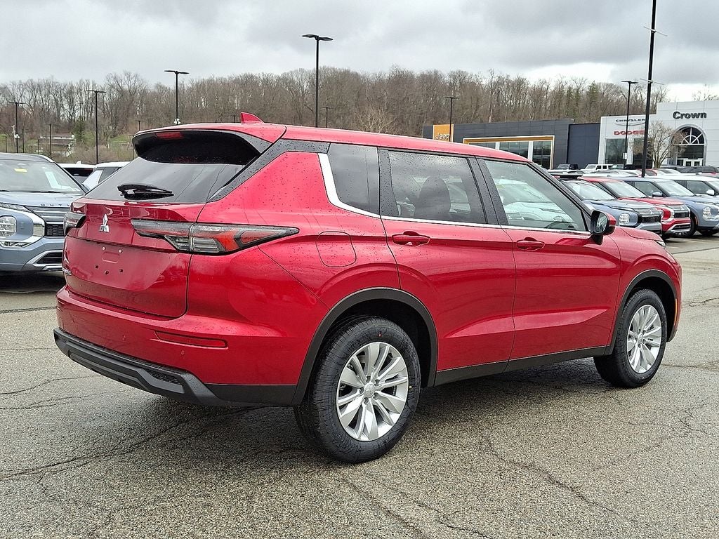 2026 Mitsubishi Outlander ES