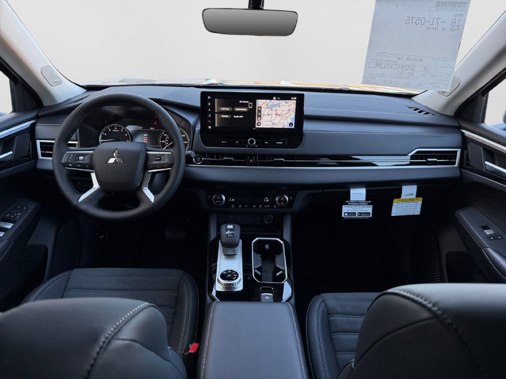 2026 Mitsubishi Outlander LE