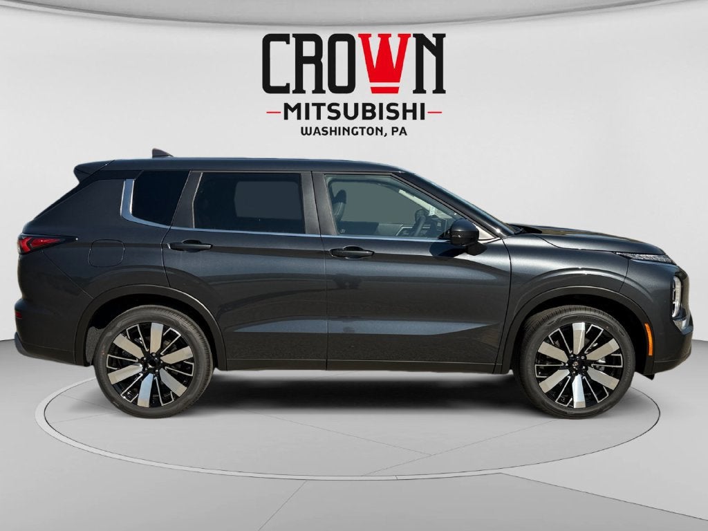 2026 Mitsubishi Outlander LE