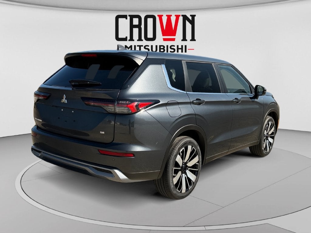 2026 Mitsubishi Outlander LE