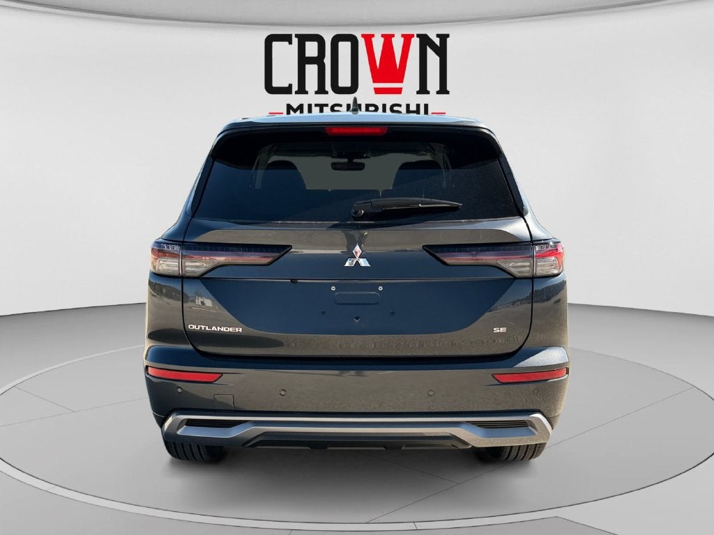 2026 Mitsubishi Outlander LE
