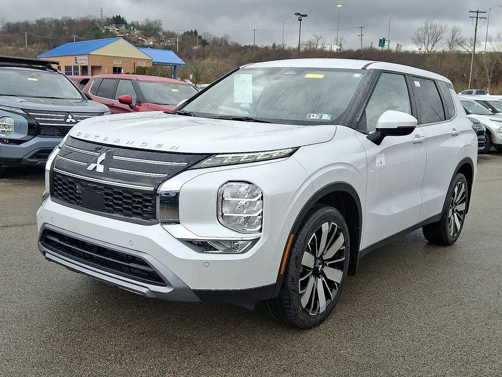 2026 Mitsubishi Outlander SE