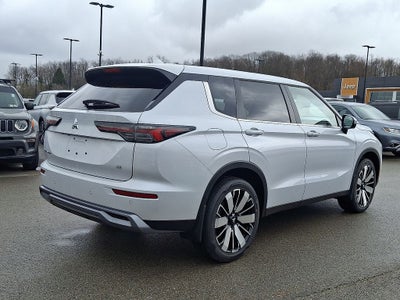 2026 Mitsubishi Outlander SE