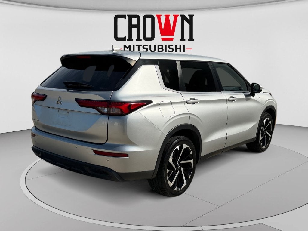 2022 Mitsubishi Outlander ES