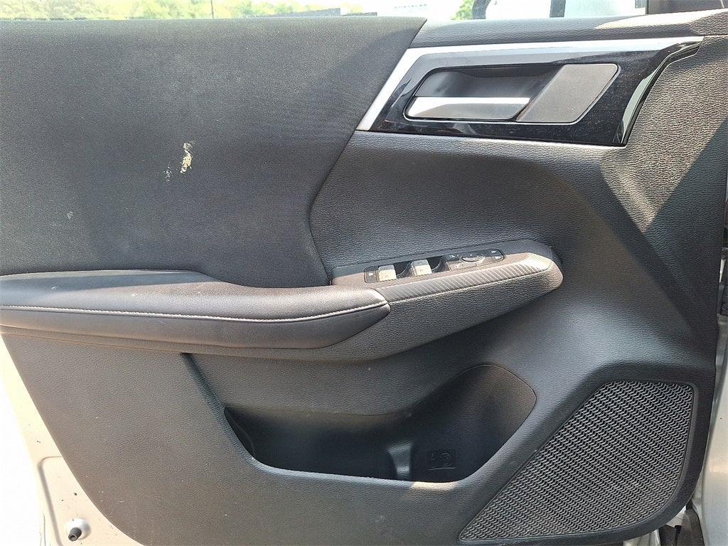 2024 Mitsubishi Outlander ES