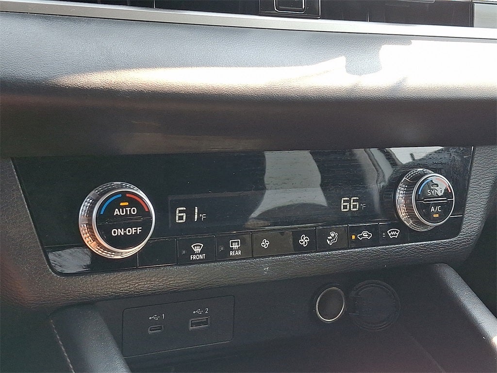 2024 Mitsubishi Outlander ES