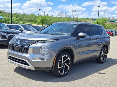 2023 Mitsubishi Outlander SE