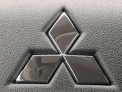 2026 Mitsubishi Outlander ES