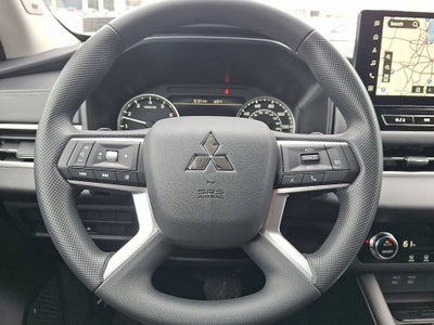 2026 Mitsubishi Outlander ES