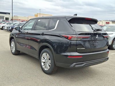 2026 Mitsubishi Outlander ES