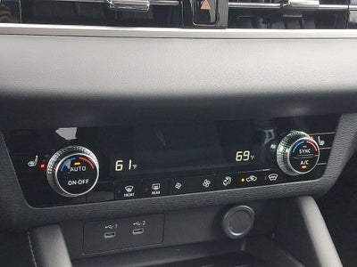 2026 Mitsubishi Outlander ES