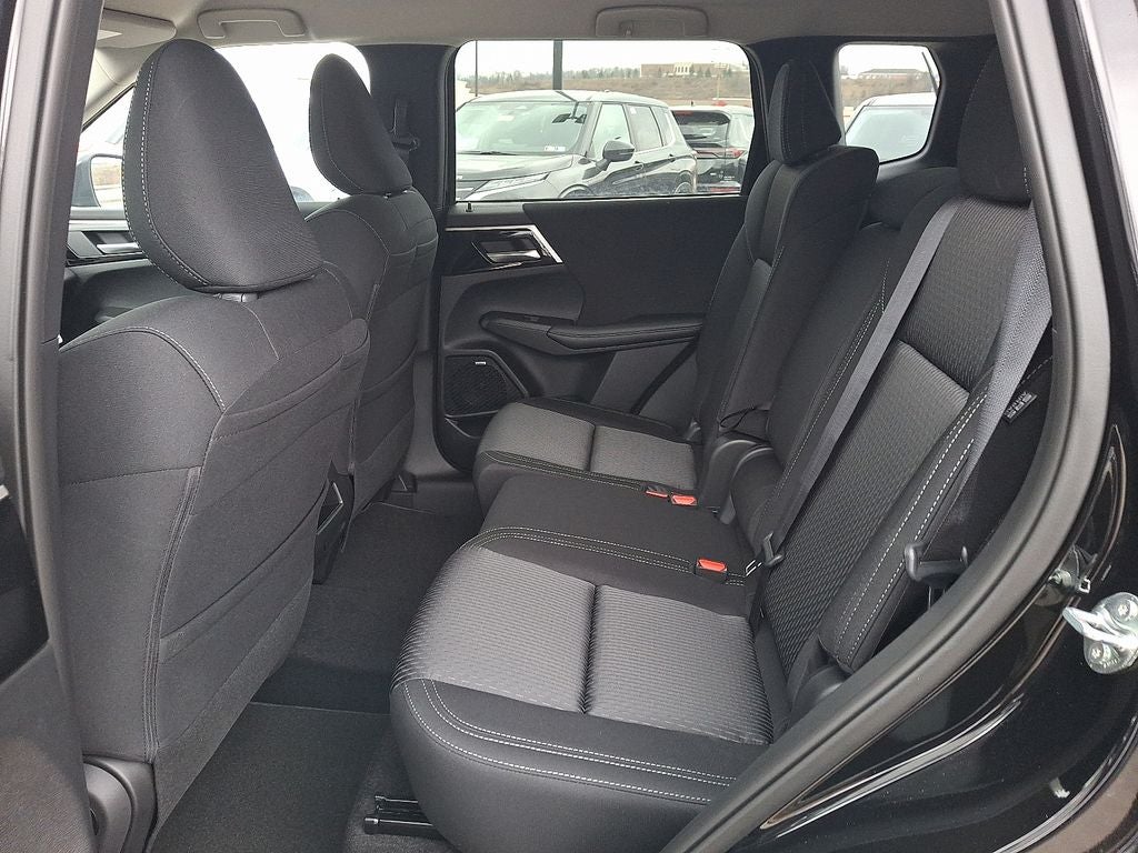 2026 Mitsubishi Outlander ES