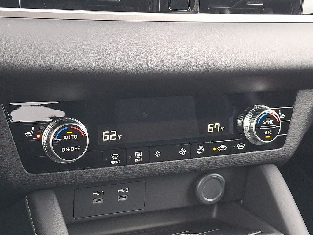 2026 Mitsubishi Outlander ES